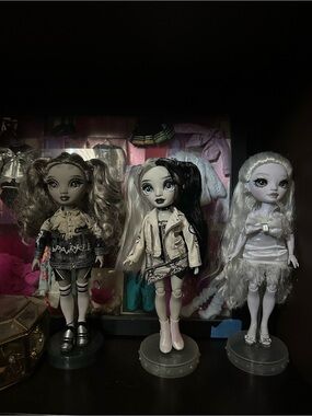 3 Shadow High Dolls